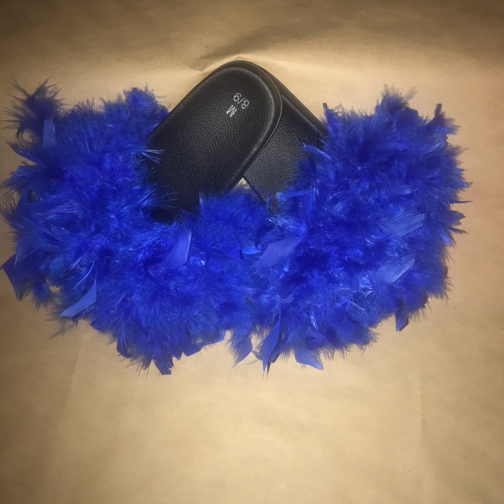 OH SHE EXTRA Custom made furry slides